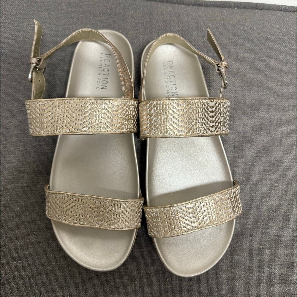 Kenneth Cole Reaction Debra2 Wedge Sandals Shoes Gold raffia Women size 8.5